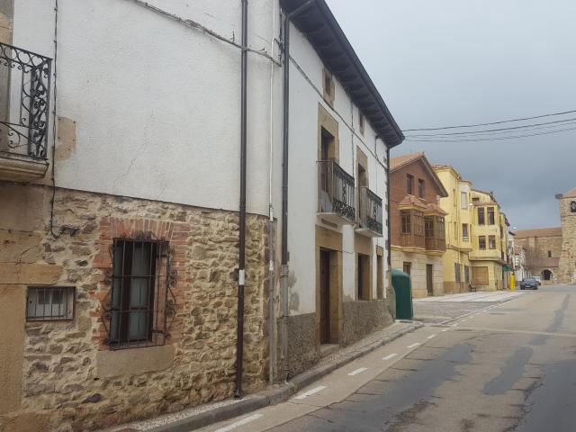 Villa en venta en Almarza