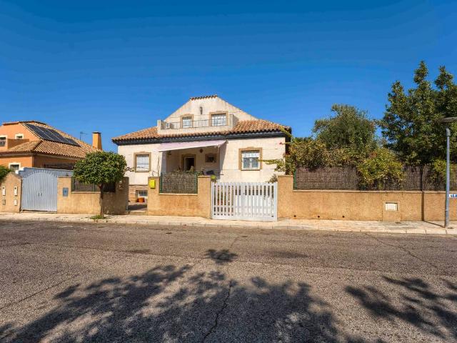 Chalet en venta en Almensilla, Sevilla