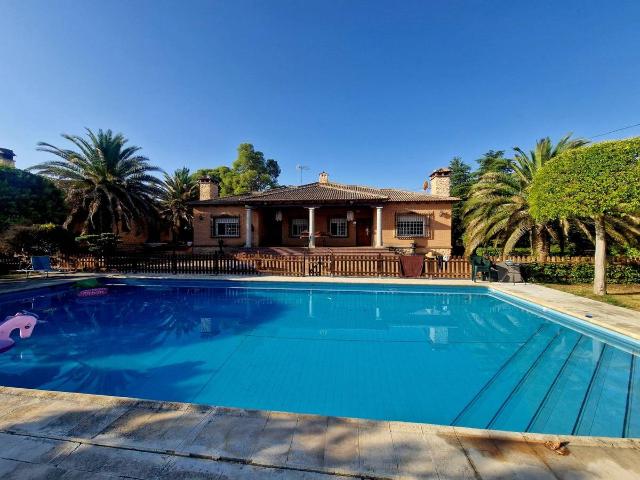 Chalet en venta en Almodóvar Del Campo, Castilla-La Mancha