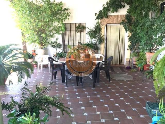 Chalet en venta en Almodóvar Del Río, Andalucía