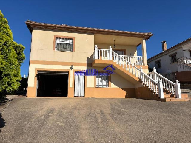 Chalet en venta en Almodóvar del Río, Córdoba
