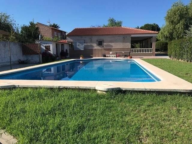 Chalet en venta en Almodóvar Del Río, Andalucía