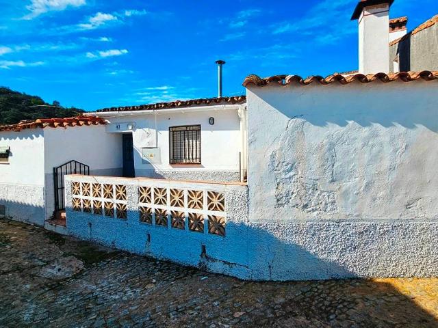Villa en venta en Almonaster La Real