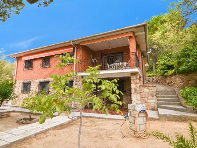 Chalet en venta en Almorox, Toledo