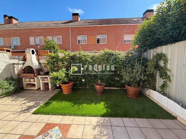 Chalet en venta en Alovera, Castilla-La Mancha