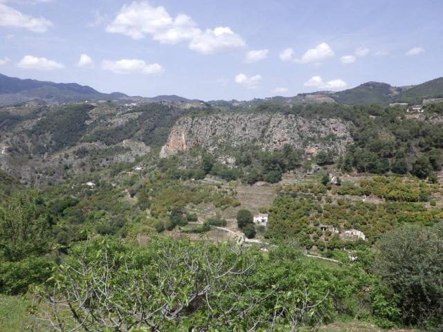 Villa en venta en Alozaina