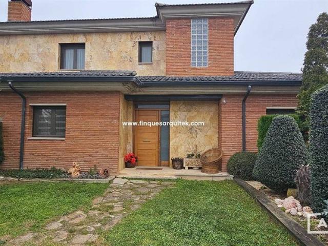 Chalet en venta en Alpicat, Lleida