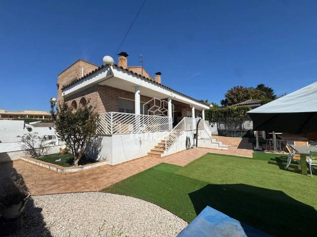 Chalet en venta en Alpicat, Lleida