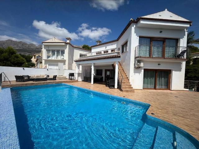 Villa en venta en Altea