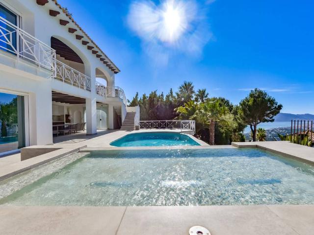 Villa en venta en Altea