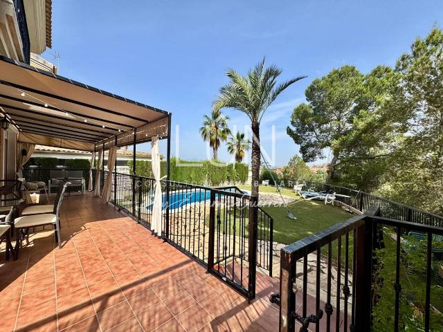 Villa en venta en Molina De Segura, Torrealta
