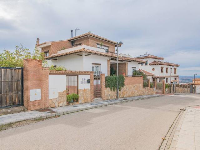 Villa en venta en La Zubia, Barrio Ermitaño