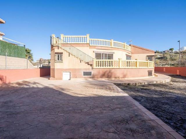 Villa en venta en La Zubia, Barrio Ermitaño