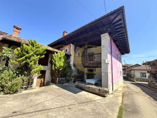 Villa en venta en Amieva