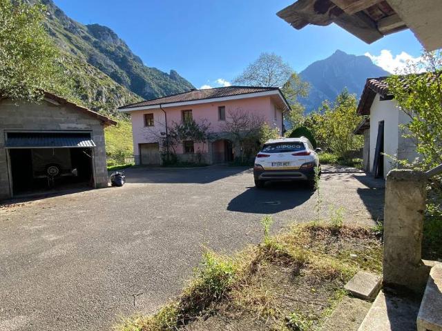 Villa en venta en Amieva