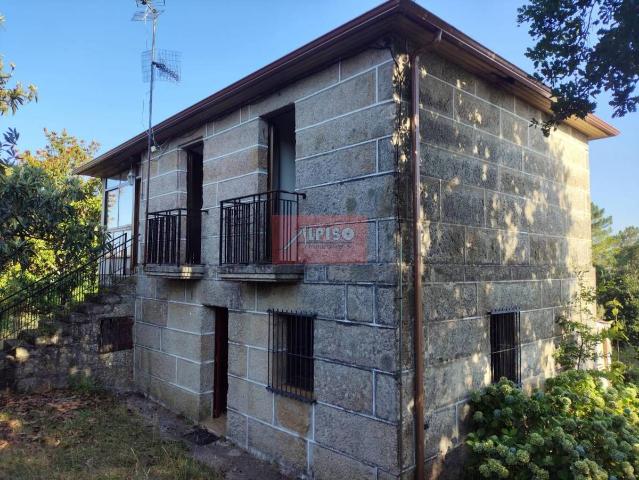 Chalet en venta en Amoeiro, Ourense