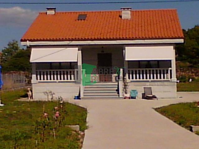 Chalet en venta en Amoeiro, Ourense