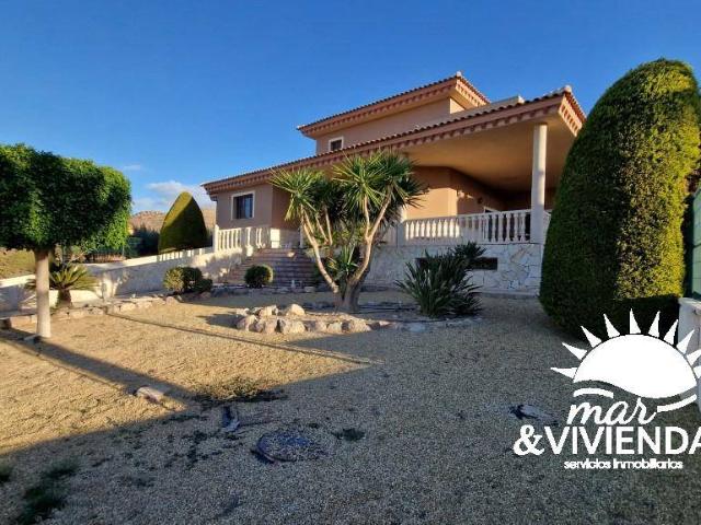 Villa en venta en Antas