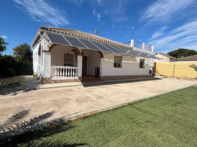 Chalet en venta en Arahal, Andalucía