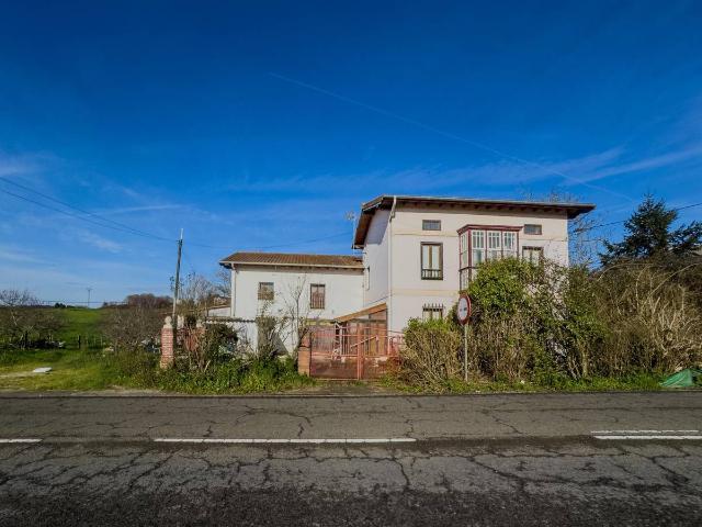 Chalet en venta en Barcenilla, Piélagos