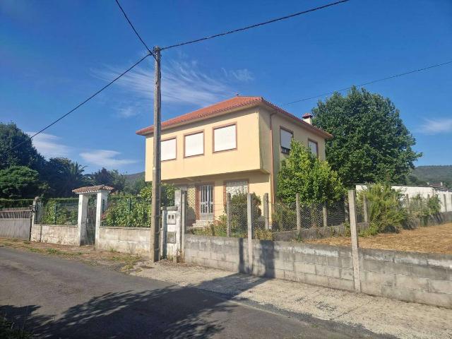 Chalet en venta en Ames, Santiago