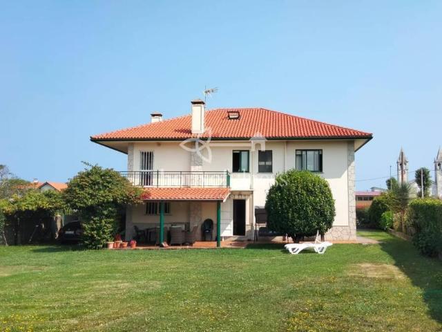 Chalet en venta en Ferrol