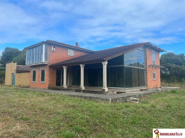 Chalet en venta en Ferrol