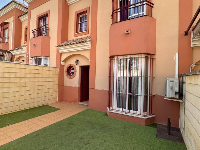 Chalet en venta en Dos Hermanas, Andalucía