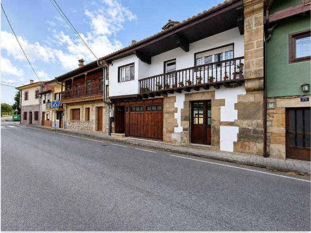 Chalet en venta en Arenas De Iguña, Cantabria