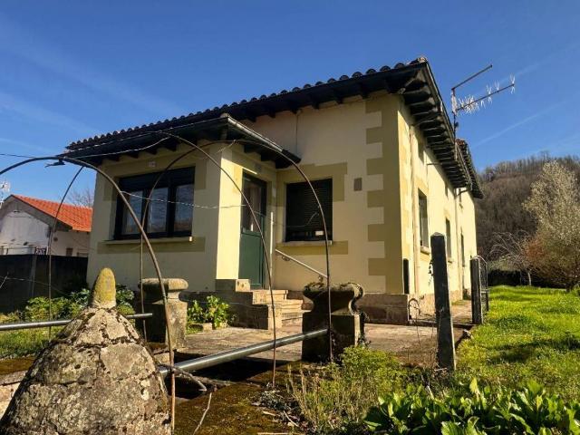 Chalet en venta en Arenas De Iguña, Cantabria