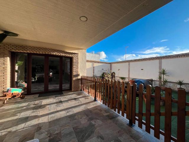 Chalet en venta en Arenas De San Juan, Castilla-La Mancha