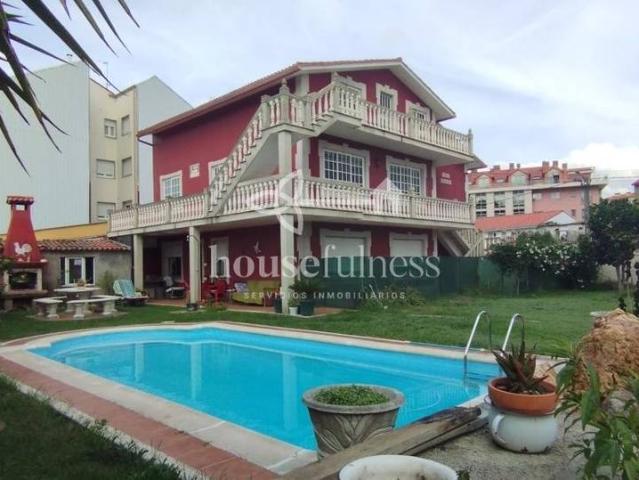 Chalet en venta en Ares, Ferrol