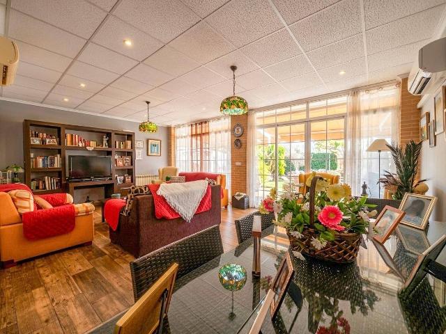Chalet en venta en Argamasilla De Calatrava, Castilla-La Mancha