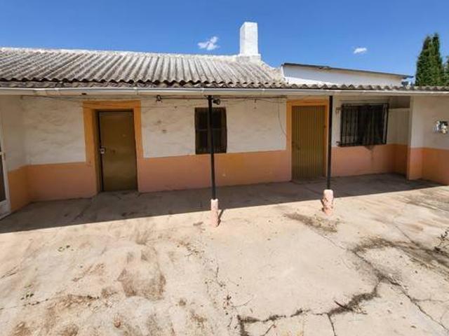 Villa en venta en Argamasilla De Calatrava, Residencial los Encinares