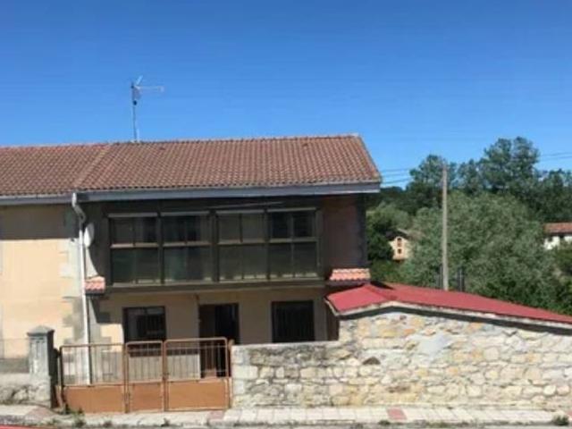 Chalet en venta en Arija, Castilla y León