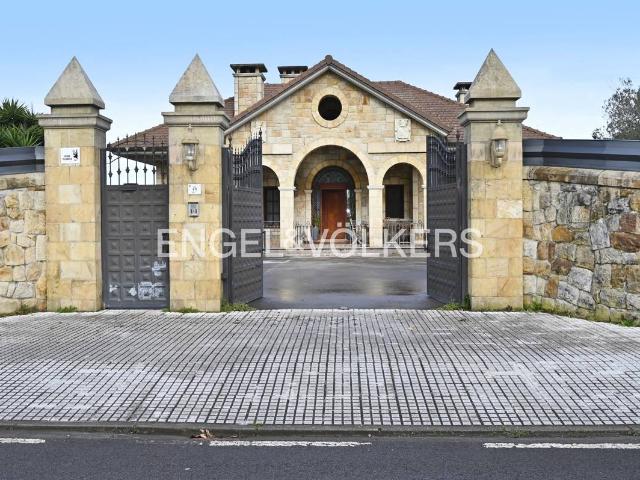 Chalet en venta en Barrio Palacio, Arnuero