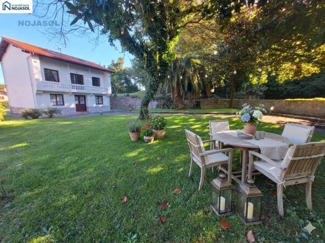 Chalet en venta en Barrio Palacio, Arnuero