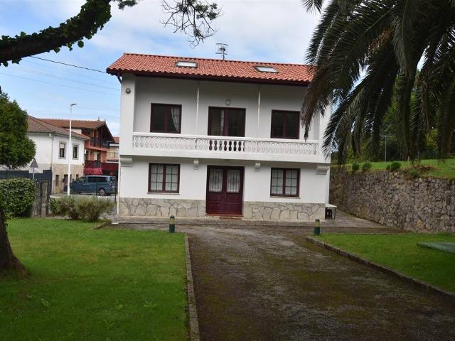 Chalet en venta en Barrio Palacio, Arnuero