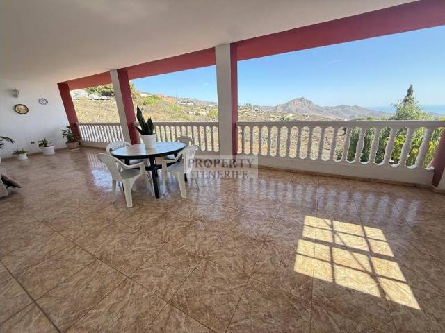 Chalet en venta en Las Casas, Arona