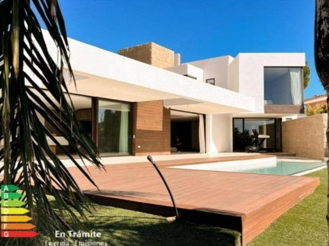 Chalet en venta en La Sierrezuela, Costa del Sol Occidental