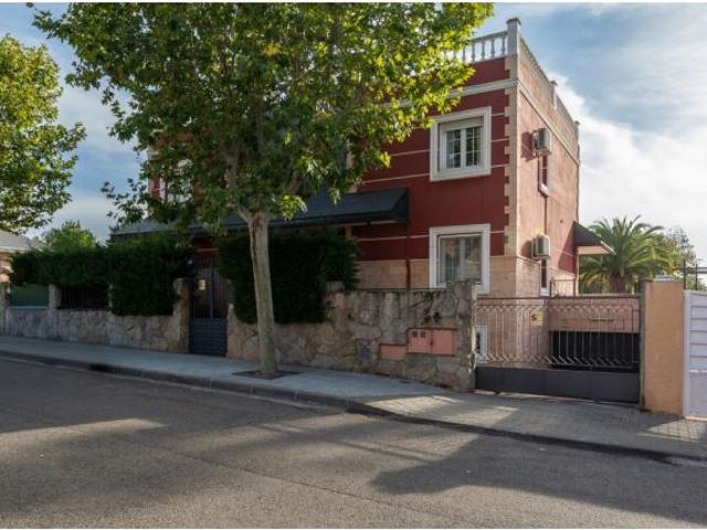 Casa en venta en Arroyomolinos, Madrid