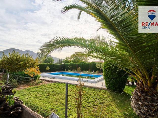 Chalet en venta en Atarfe, Granada