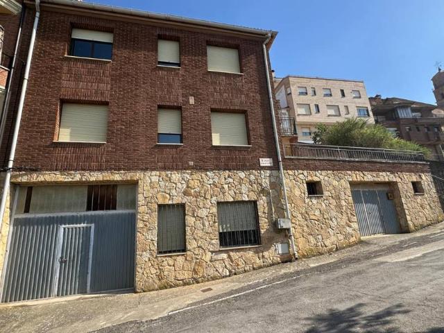 Chalet en venta en Ausejo, La Rioja