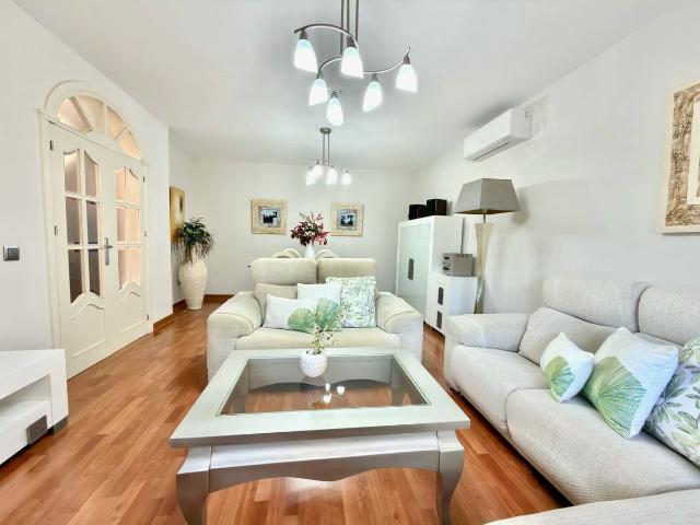 Chalet en venta en Distrito de Quinto, Dos Hermanas