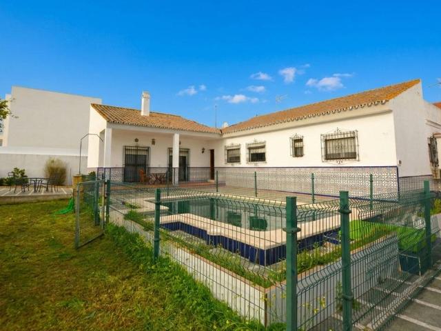 Chalet en venta en Bormujos, Andalucía