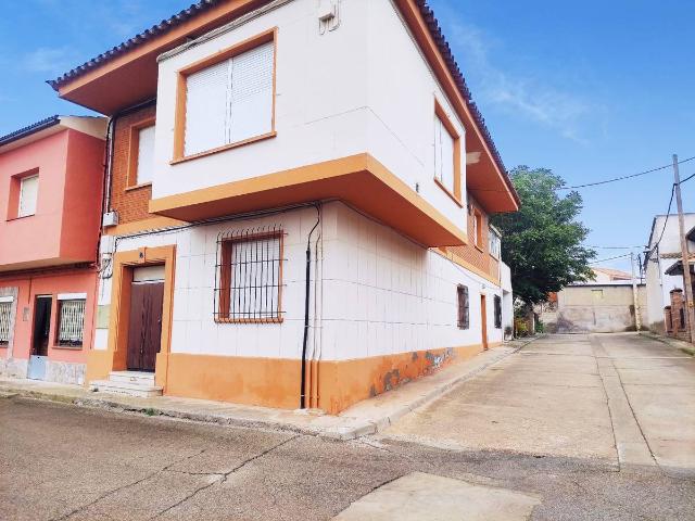 Chalet en venta en Azaila, Bajo Martín