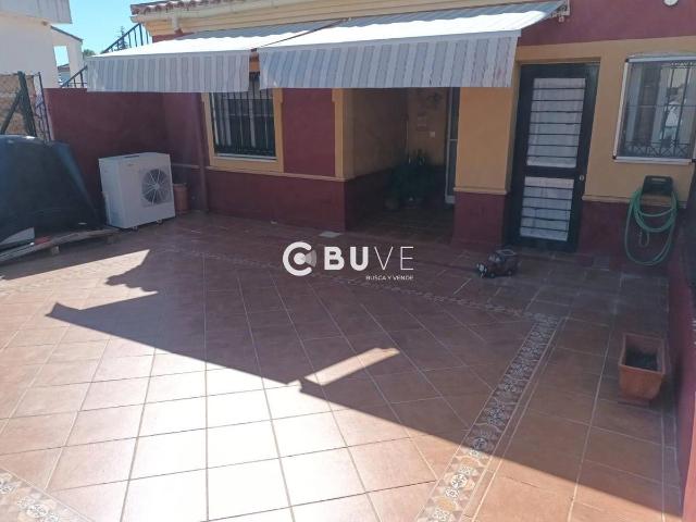 Villa en venta en Aznalcázar