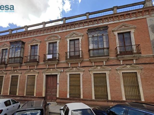 Villa en venta en Azuaga