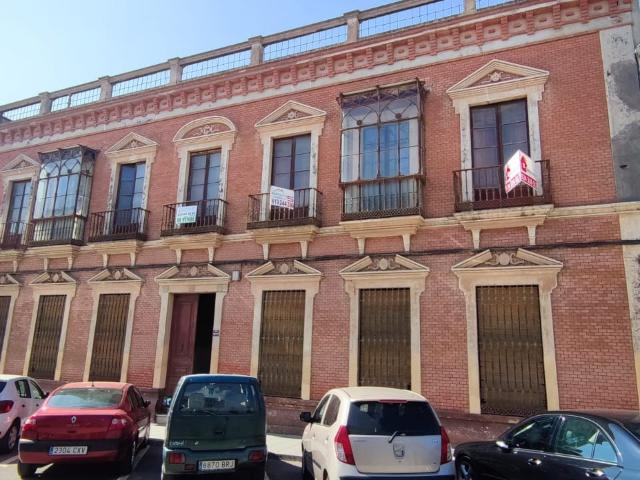 Villa en venta en Azuaga