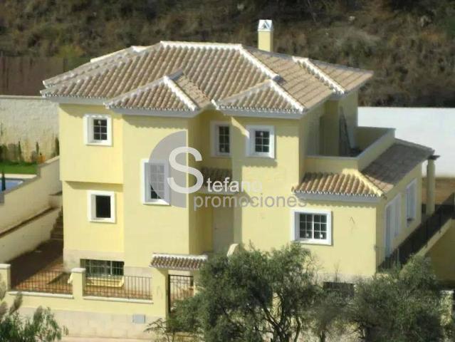 Villa en venta en Rincón De La Victoria